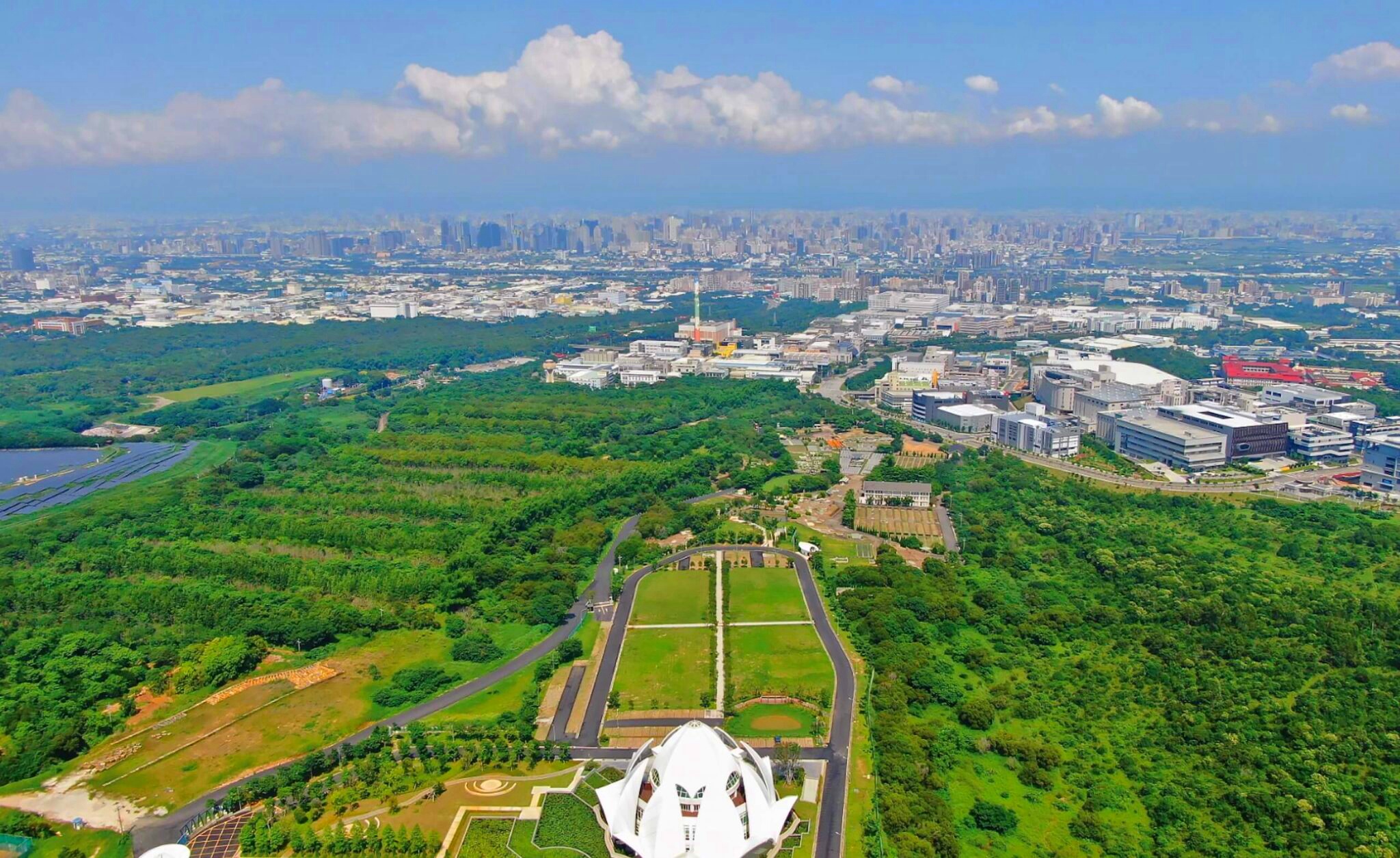 福龍紀念園鳥瞰圖_台中塔位墓園靈骨塔推薦