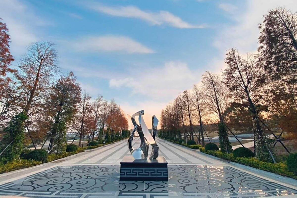 福龍紀念園戶外藝術作品_台中塔位墓園靈骨塔推薦