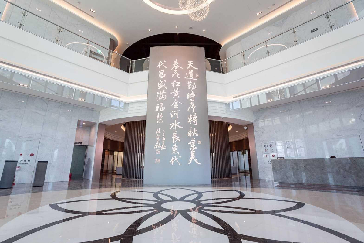 福龍紀念園挑高大廳_台中塔位墓園靈骨塔推薦